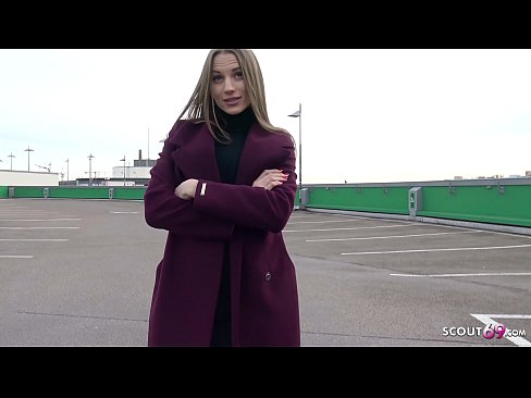 ❤️ ドイツ人スカウトマンは、夢のようにスティール、駐車場のテルテル、お金のためのセクシーに触れることです。 ️ 自家製ポルノ ❌️❤
